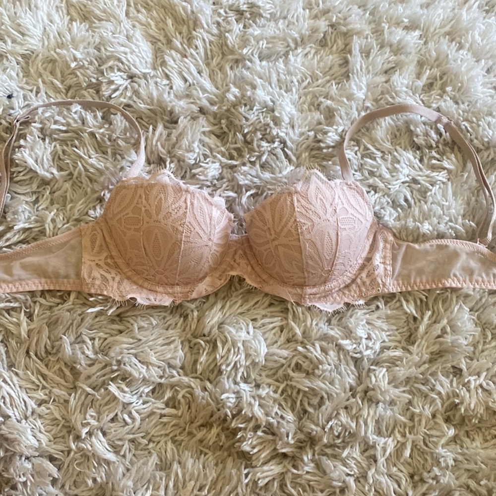 very cute Victoria’s Secret PINK bra 32A